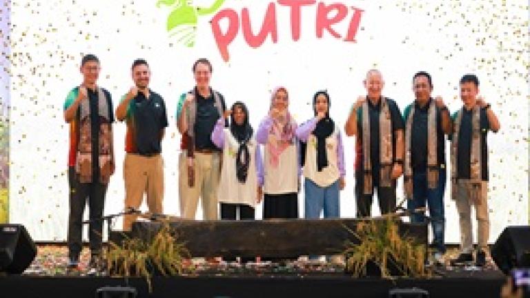Foto Launching Putri