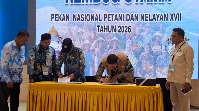 Penandatanganan dokumen MoU pada acara Rembug Utama 2026