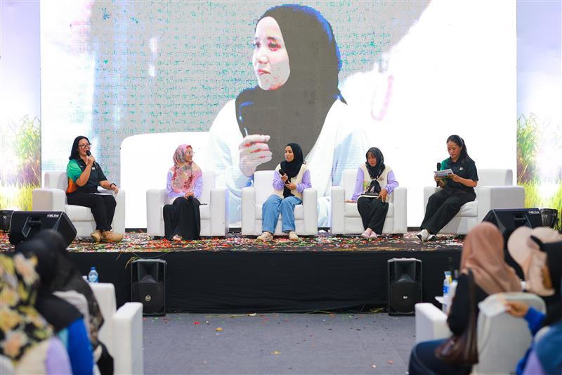Diskusi Panel Launching PUTRI