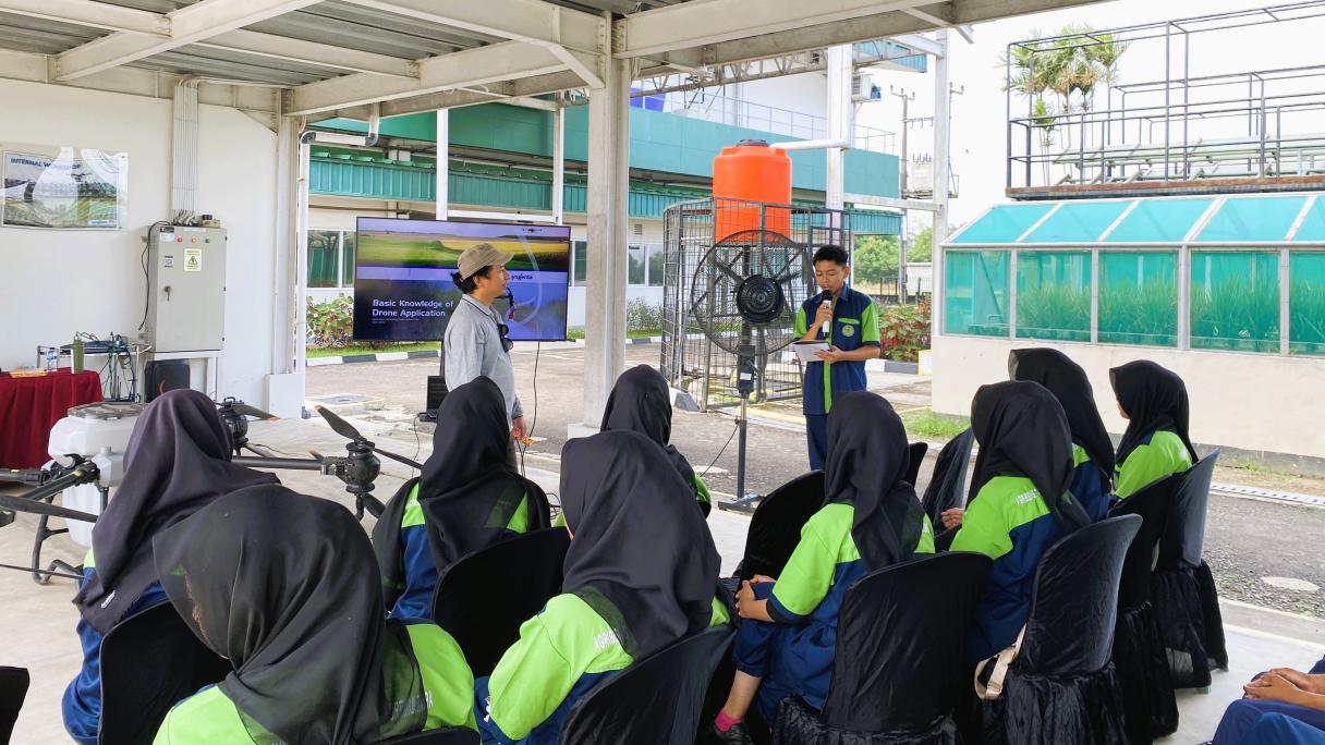 Kunjungan siswa SMKN Pertanian Karawang ke CPD Syngenta Cikampek