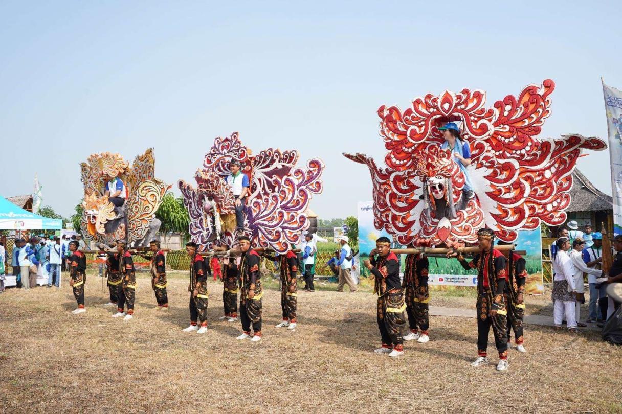 Launching MIRAVIS Duo® padi Karawang - Sisingaan